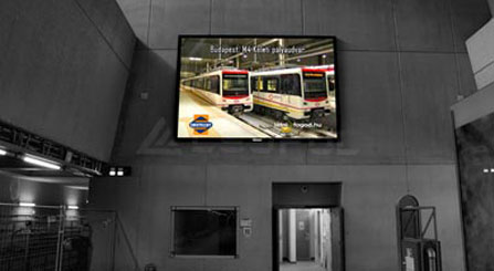 видеоэкран передней части венгерского метрополитена