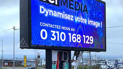 Двухсторонний рекламный дисплей France Outdoor Street